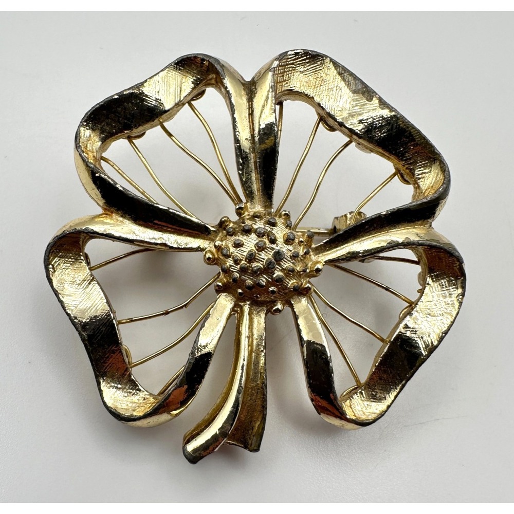 Vintage 90s Gold Tone 4 Leaf Clover Bow Ribbon Texture Lock Brooch Pin Jewelry